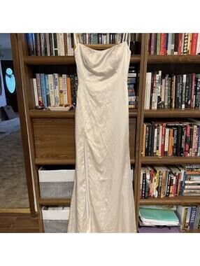La Femme Women's Cream and Gold Dress